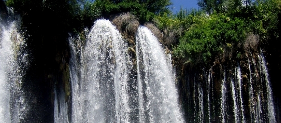 Weeping rock waterfall